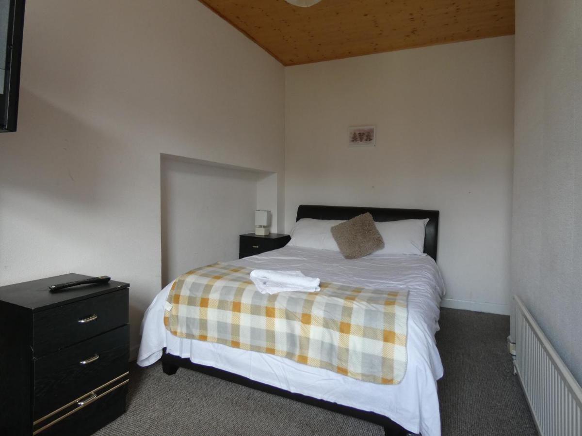 Hill Breeze House Hotel Merthyr Tydfil Bagian luar foto