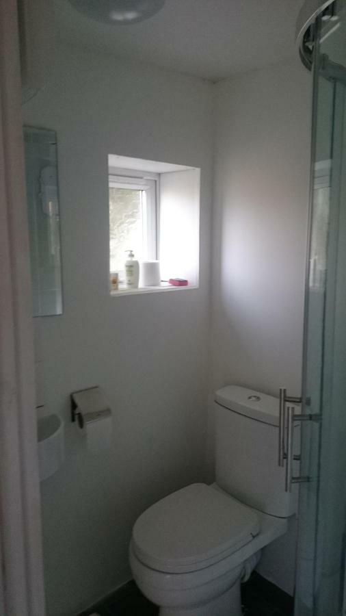Hill Breeze House Hotel Merthyr Tydfil Bagian luar foto